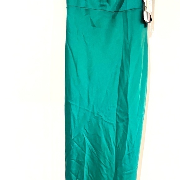 NWT AQUA Satin Cowl Open Back Gown - evening dress size 4 emerald - Picture 10 of 13